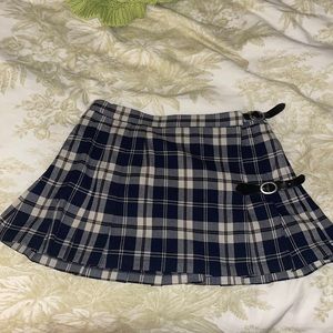 Brandy Melville wrap-around plaid skirt